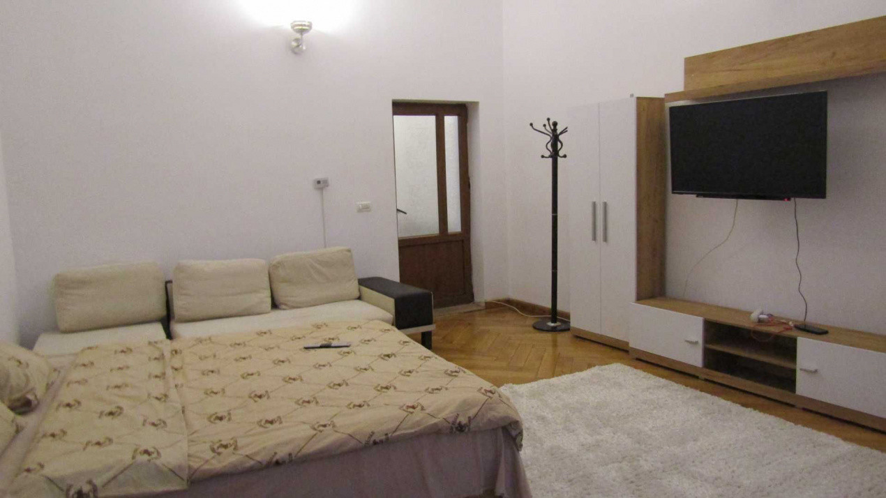 Apartament cu 2 camere, suprafata generoasa de 62 mp, mobilat si utilat modern