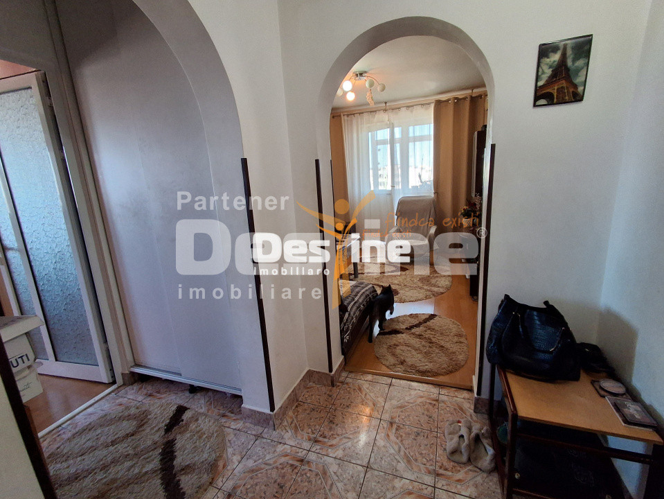 Apartament  3 camere, semidecomandat, Alexandru Cel Bun, 89.900 EURO
