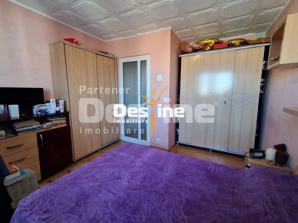 Apartament  3 camere, semidecomandat, Alexandru Cel Bun, 89.900 EURO