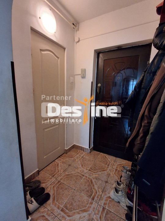 Apartament  3 camere, semidecomandat, Alexandru Cel Bun, 89.900 EURO