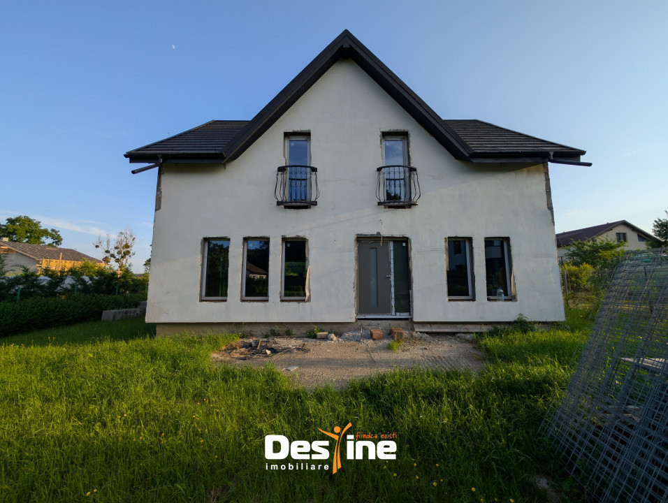 Dobrovăț - Casă la Roșu P+1+Pod 129 mp Utili 1000 mp Teren