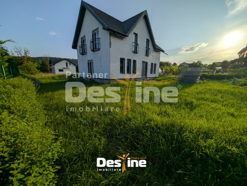 Dobrovăț - Casă la Roșu P+1+Pod 129 mp Utili 1000 mp Teren