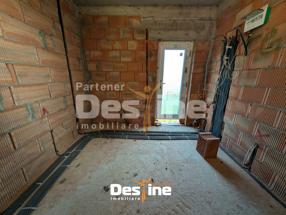 Dobrovăț - Casă la Roșu P+1+Pod 129 mp Utili 1000 mp Teren