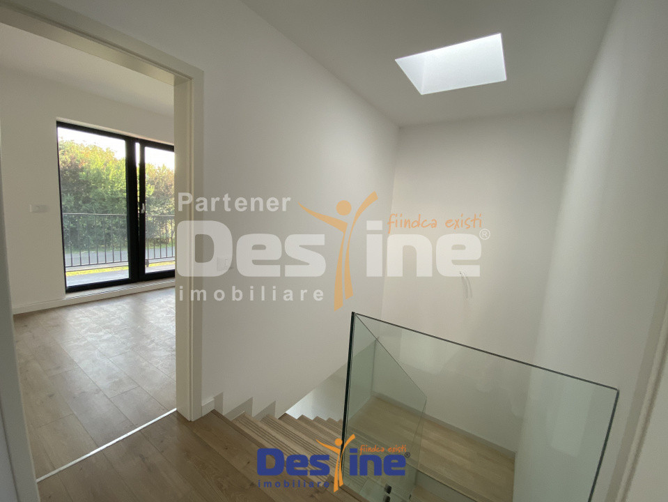 Vila tip duplex cu 4 camere constructie noua, pretabil rezidential sau comercial