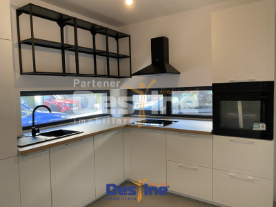 Vila tip duplex cu 4 camere constructie noua, pretabil rezidential sau comercial