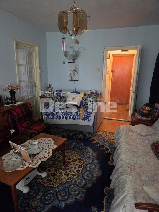 Apartament cu 2 camere, etaj intermediar, lift, bloc izolat termic, Zona Astra 