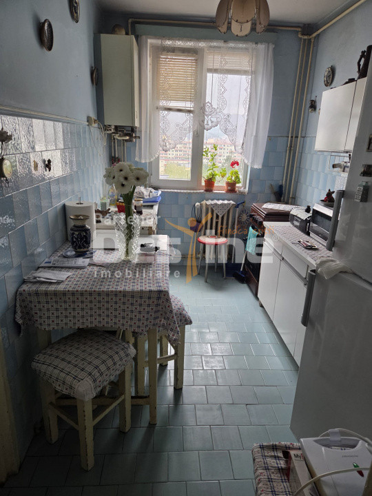 Apartament cu 2 camere, etaj intermediar, lift, bloc izolat termic, Zona Astra 