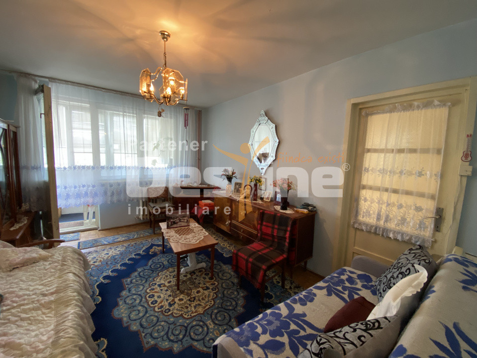 Apartament cu 2 camere, etaj intermediar, lift, bloc izolat termic, Zona Astra 