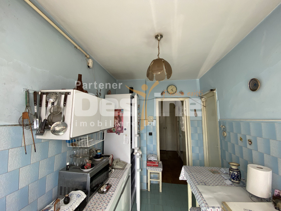 Apartament cu 2 camere, etaj intermediar, lift, bloc izolat termic, Zona Astra 