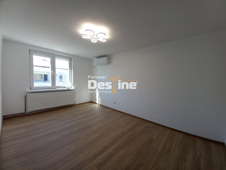 Apartament 2 camere 46 mp model decomandat, renovat in totalitate - Roman