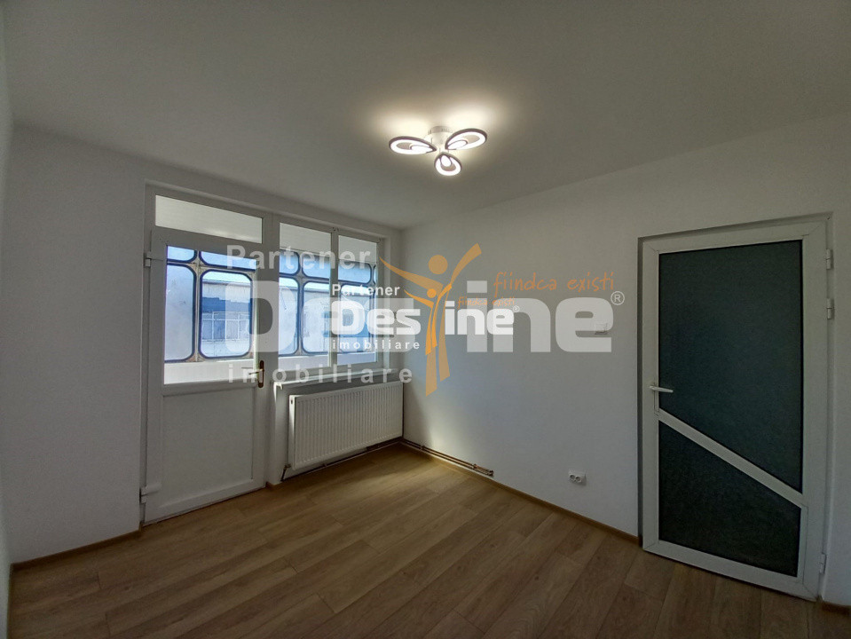 Apartament 2 camere 46 mp model decomandat, renovat in totalitate - Roman