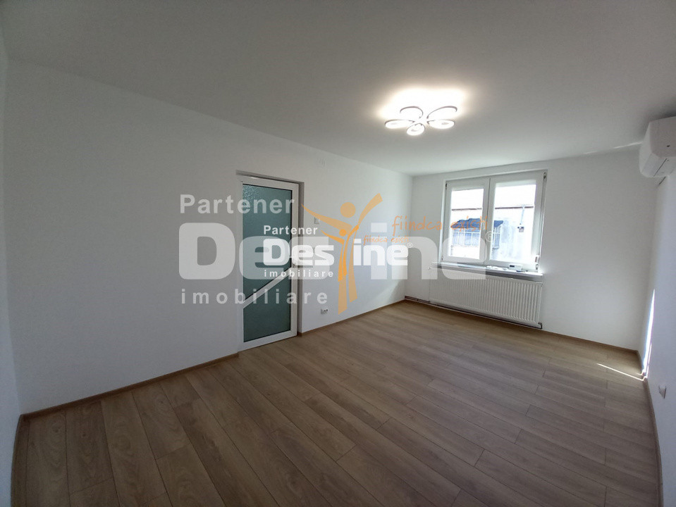 Apartament 2 camere 46 mp model decomandat, renovat in totalitate - Roman