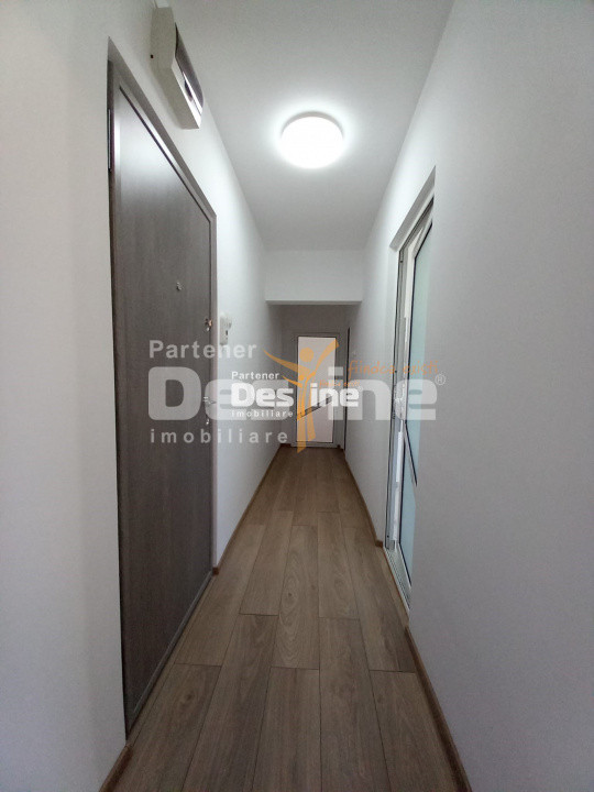 Apartament 2 camere 46 mp model decomandat, renovat in totalitate - Roman