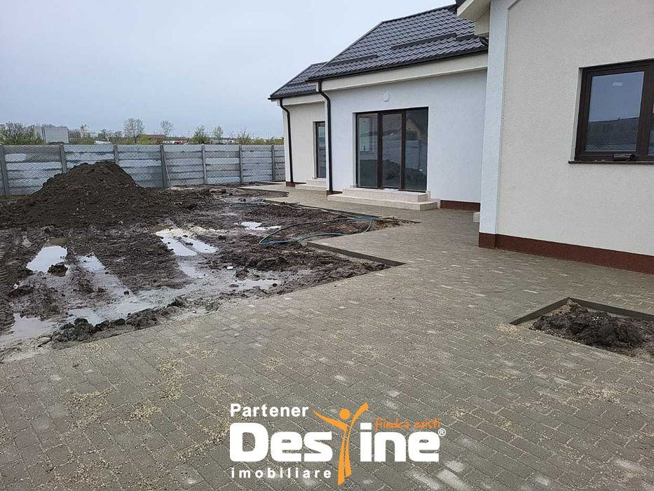 Casa individuala + curte, incalzire in pardoseala, finisata, Bragadiru