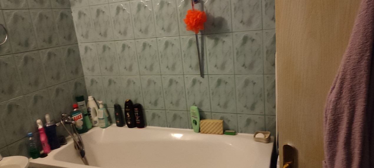 Apartament cu 1 camera ,decomandat , mobilat si renovat recent