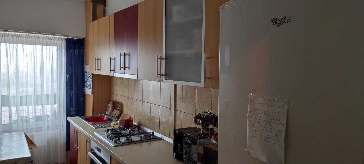 Apartament cu 1 camera ,decomandat , mobilat si renovat recent