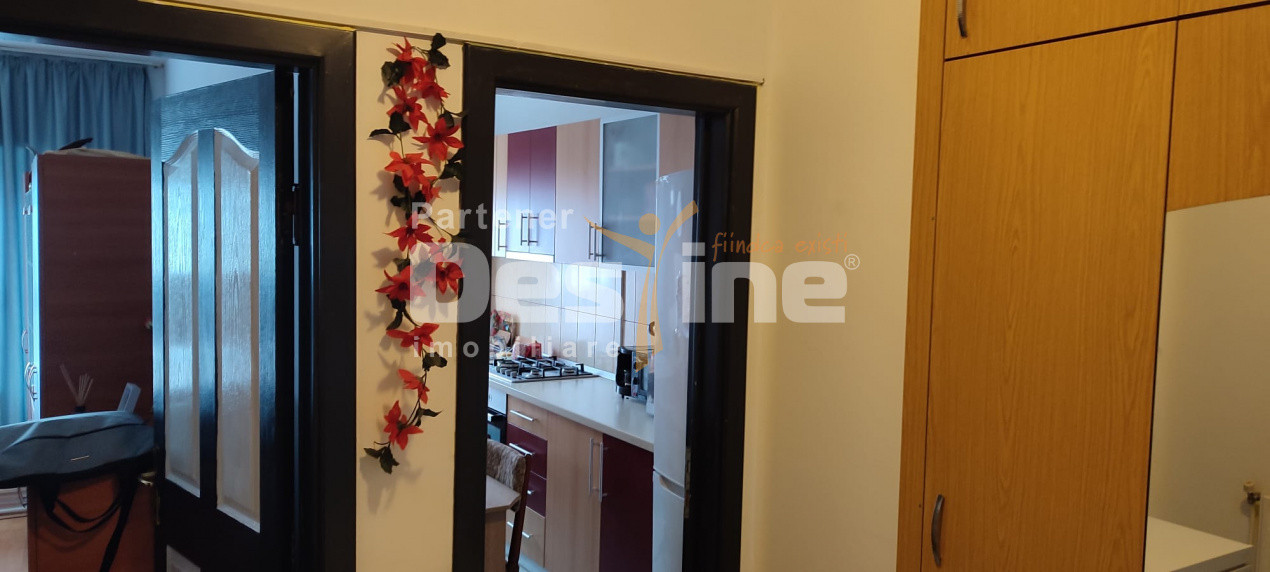 Apartament cu 1 camera ,decomandat , mobilat si renovat recent