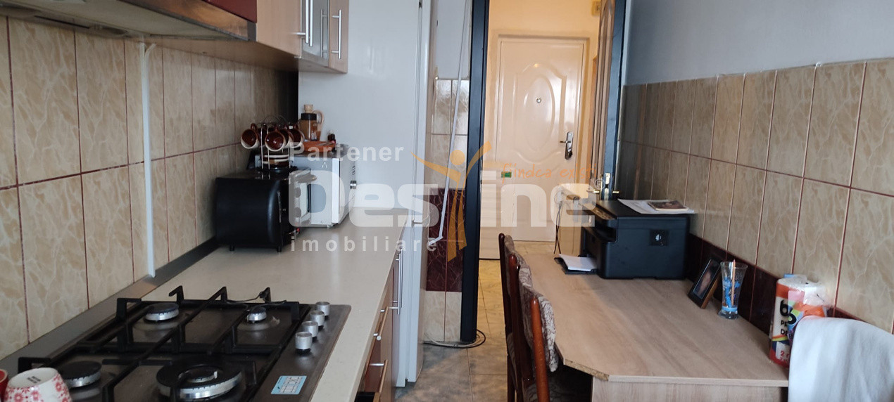 Apartament cu 1 camera ,decomandat , mobilat si renovat recent