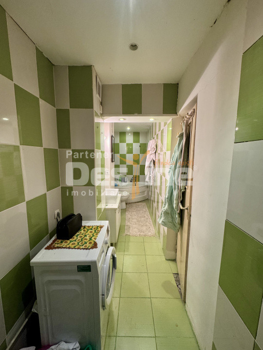 Apartament 3 camere ultracentral etaj 1 Simeria 