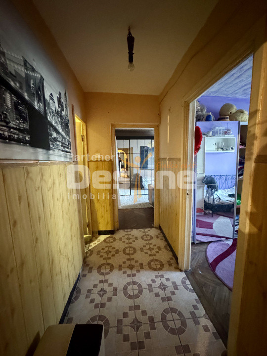 Apartament 3 camere ultracentral etaj 1 Simeria 