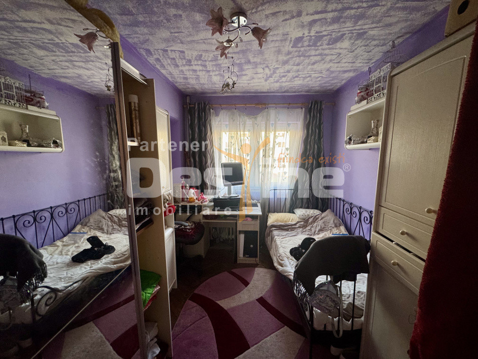 Apartament 3 camere ultracentral etaj 1 Simeria 