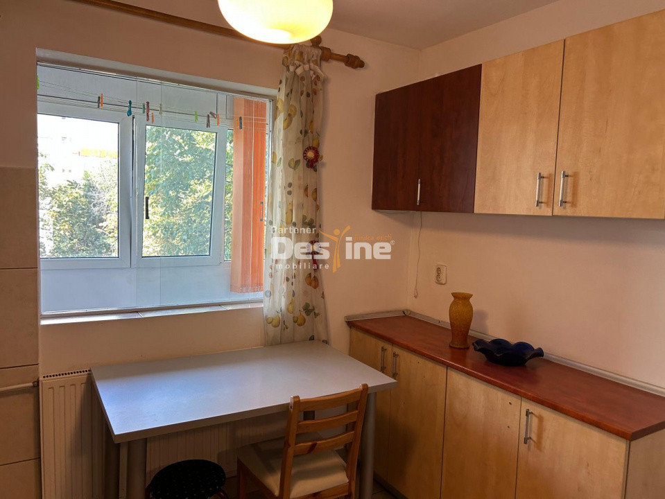 Chirie Apartament 3 camere 70 mp mobilat utilat loc de parcare - Drumul Taberei