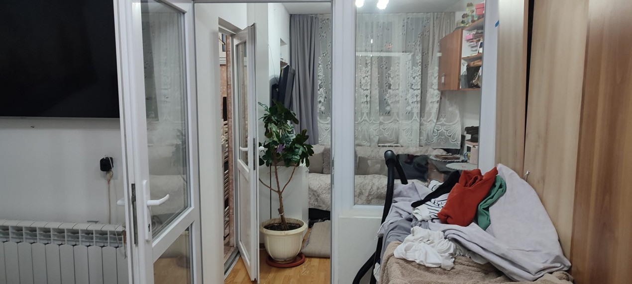 Garsoniera compusa din 2 camere la parter zona Micro 3 zona cu multe facilitati