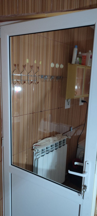 Garsoniera compusa din 2 camere la parter zona Micro 3 zona cu multe facilitati