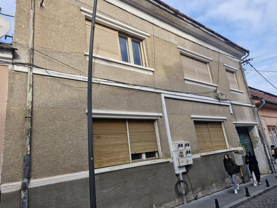 Casă boierească veche în centrul istoric