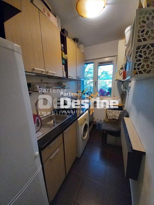 Apartament 2 camere 42 mp renovat cartier Smirodava Roman