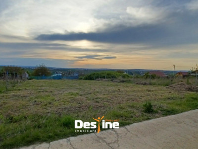 Bârnova - Teren Intravilan 974 Mp, utilitati, drum betonat