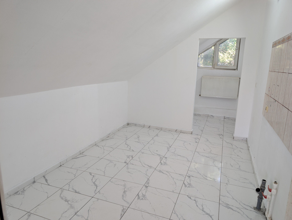 Ocazie - Casă P+M 196 mpt 5 camere 2 băi 1200 mp teren, liberă Horlești (Rediu)