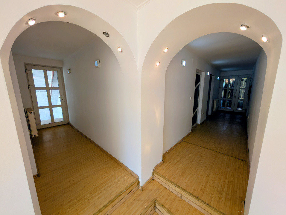 Ocazie - Casă P+M 196 mpt 5 camere 2 băi 1200 mp teren, liberă Horlești (Rediu)