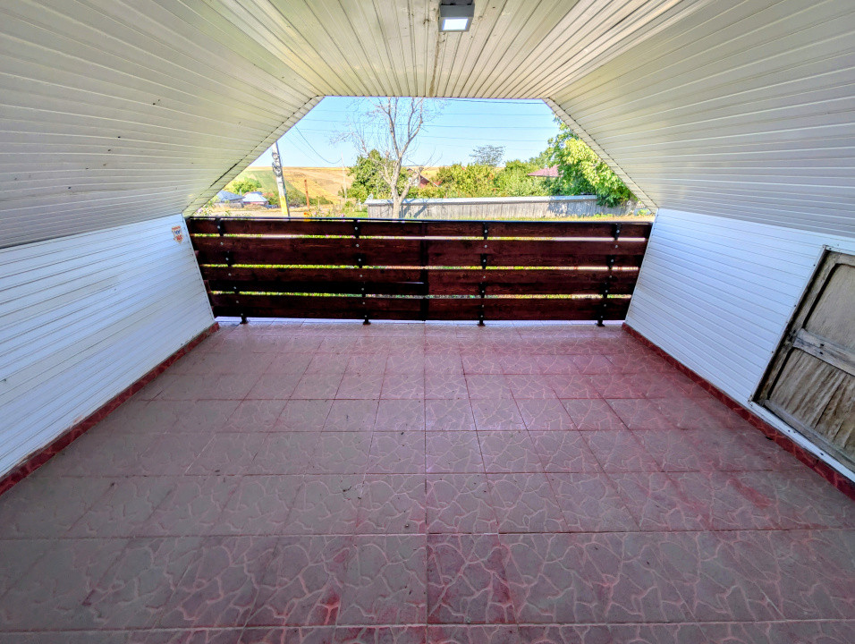 Ocazie - Casă P+M 196 mpt 5 camere 2 băi 1200 mp teren, liberă Horlești (Rediu)