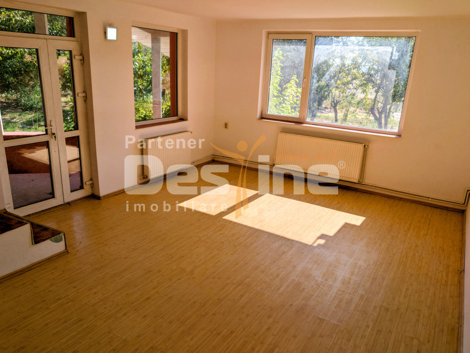 Ocazie - Casă P+M 196 mpt 5 camere 2 băi 1200 mp teren, liberă Horlești (Rediu)