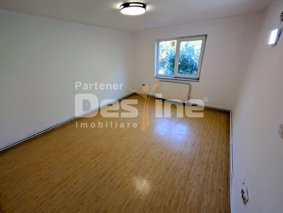 Ocazie - Casă P+M 196 mpt 5 camere 2 băi 1200 mp teren, liberă Horlești (Rediu)