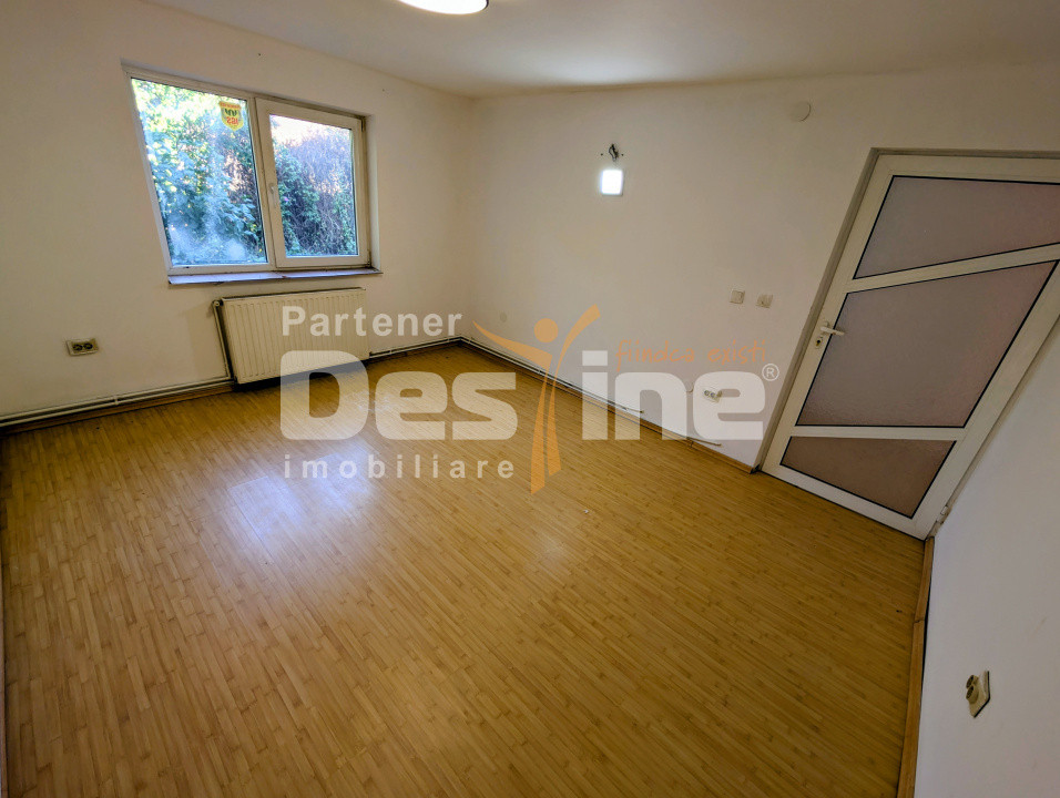 Ocazie - Casă P+M 196 mpt 5 camere 2 băi 1200 mp teren, liberă Horlești (Rediu)