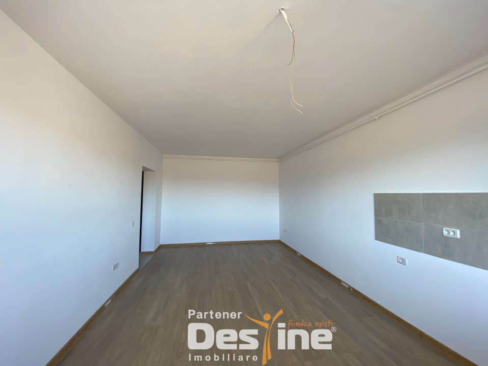 Studio 50 mp, etaj intermediar, cu balcon si loc de parcare, situat in Subcetate