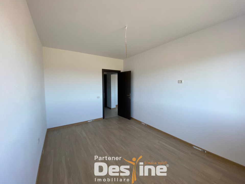 Studio 50 mp, etaj intermediar, cu balcon si loc de parcare, situat in Subcetate