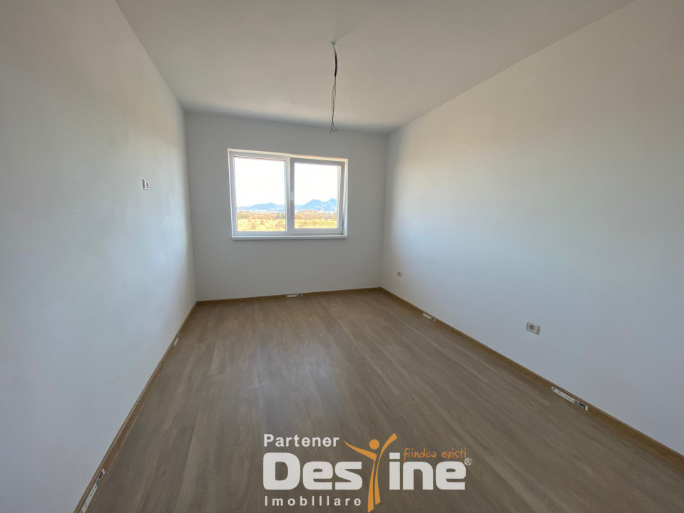 Studio 50 mp, etaj intermediar, cu balcon si loc de parcare, situat in Subcetate