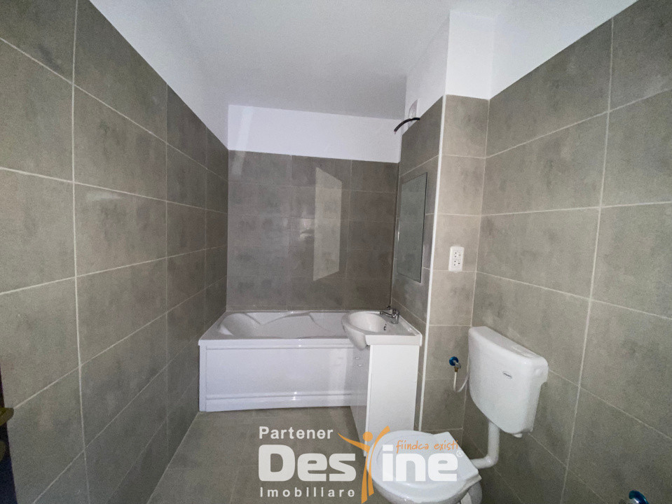 Studio 50 mp, etaj intermediar, cu balcon si loc de parcare, situat in Subcetate