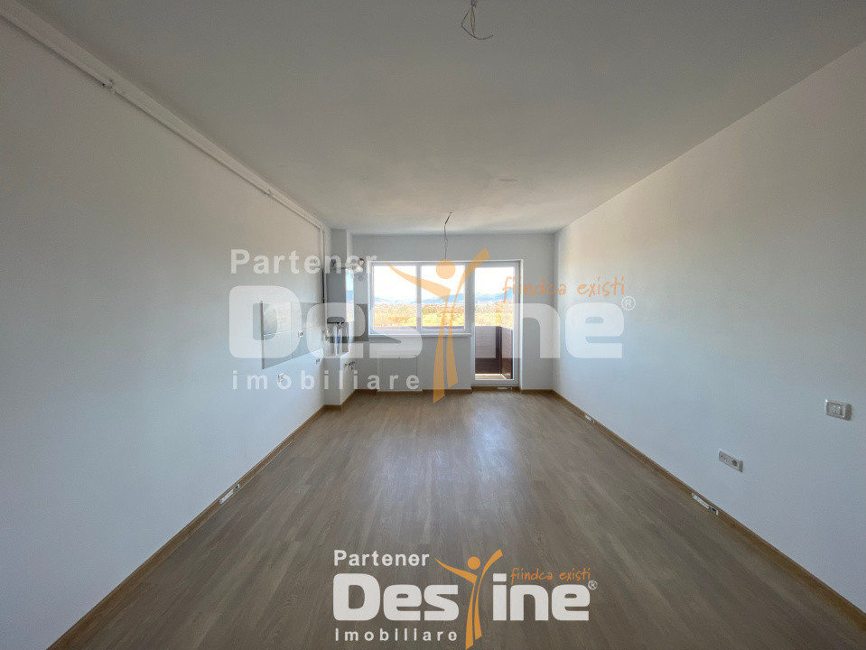Studio 50 mp, etaj intermediar, cu balcon si loc de parcare, situat in Subcetate