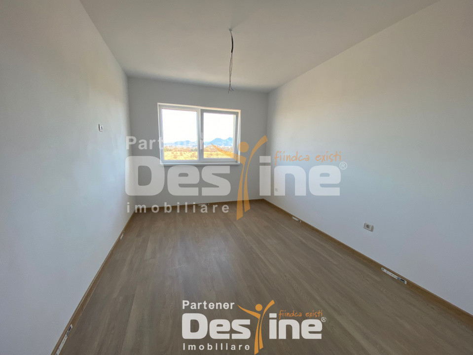 Studio 50 mp, etaj intermediar, cu balcon si loc de parcare, situat in Subcetate