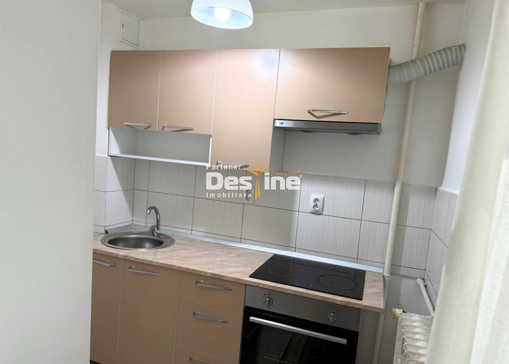 Garsoniera 31 mp la bulevard renovata complet in Tatarași