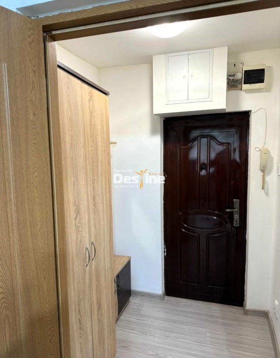 Garsoniera 31 mp la bulevard renovata complet in Tatarași