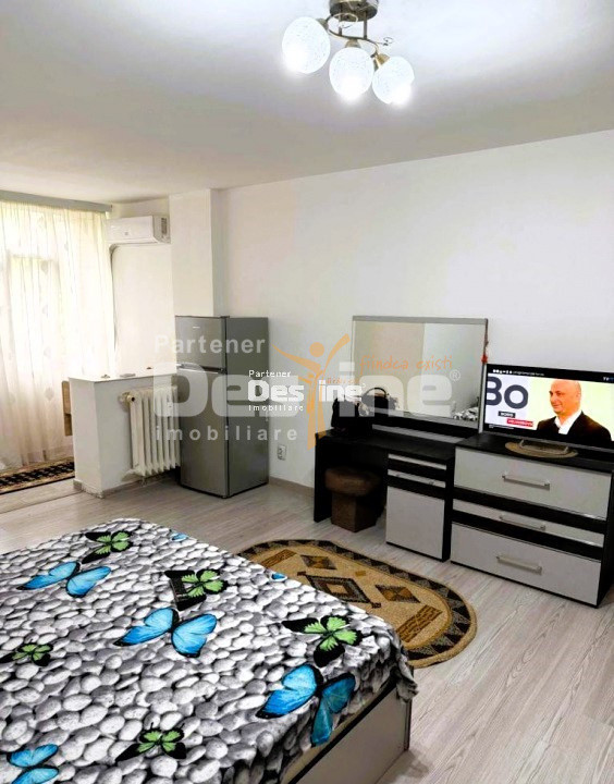 Garsoniera 31 mp la bulevard renovata complet in Tatarași