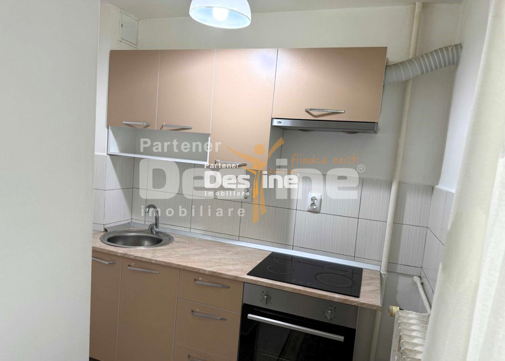 Garsoniera 31 mp la bulevard renovata complet in Tatarași