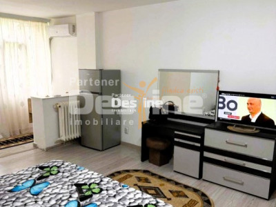 Garsoniera 31 mp la bulevard renovata complet in Tatarași