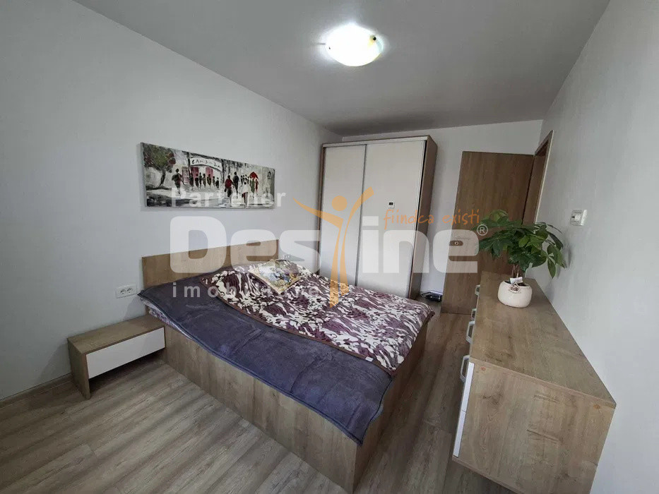 Apartament 2 camere, etaj intermediar, balcon, boxa si loc de parcare, Kasper 