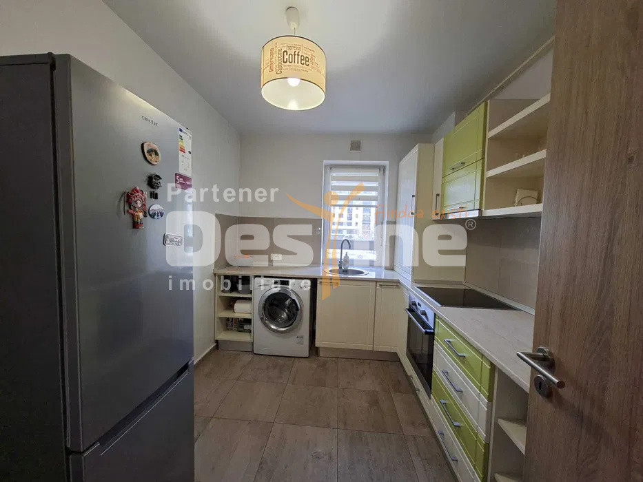 Apartament 2 camere, etaj intermediar, balcon, boxa si loc de parcare, Kasper 